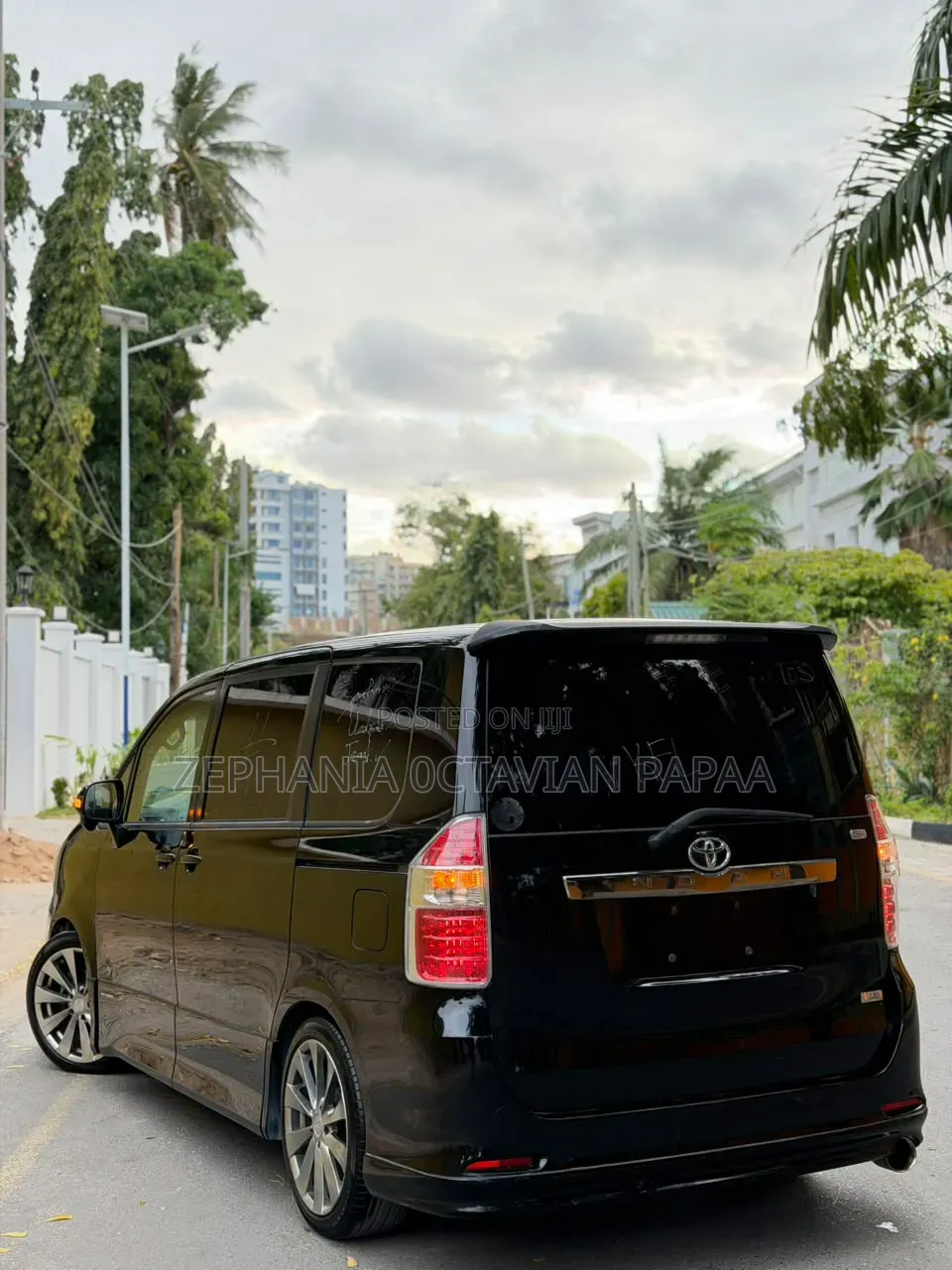 Toyota Noah 2009 Black