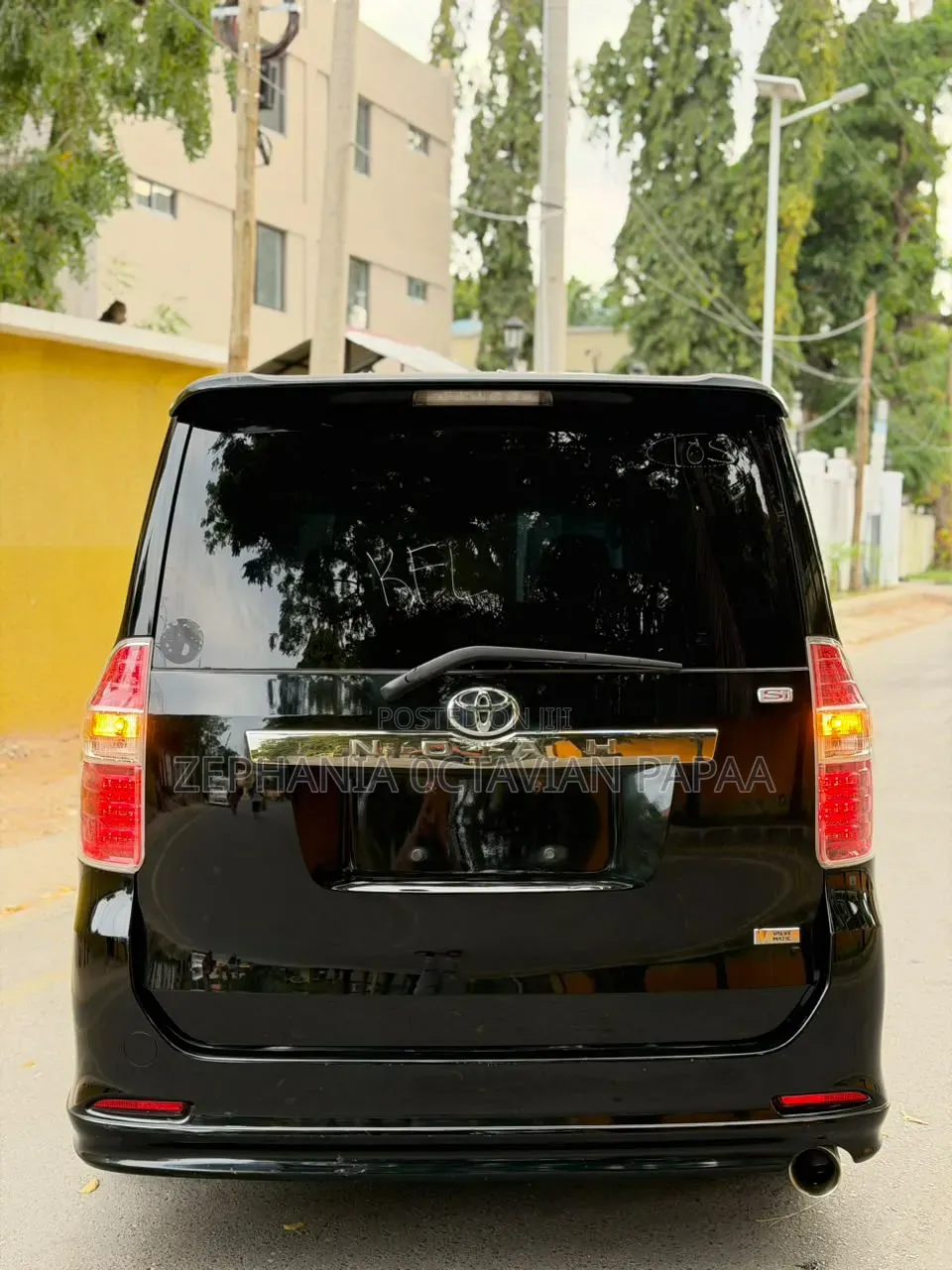 Toyota Noah 2009 Black