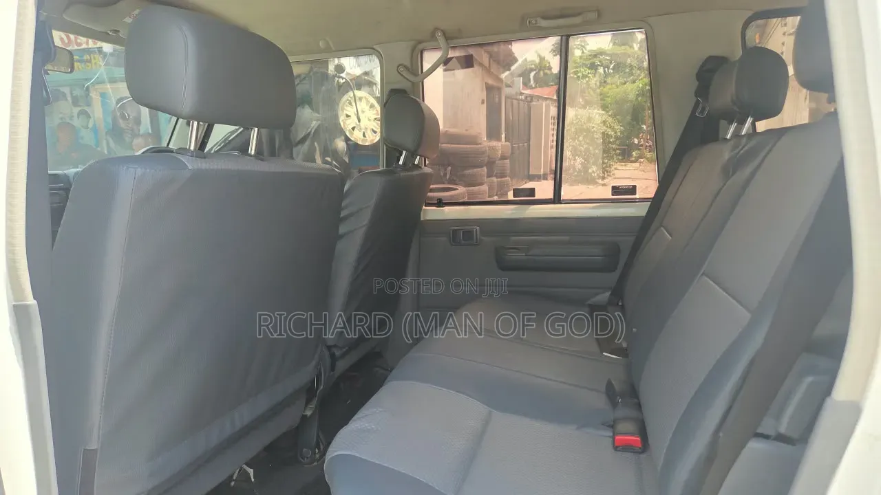 Toyota Land Cruiser 2021 White