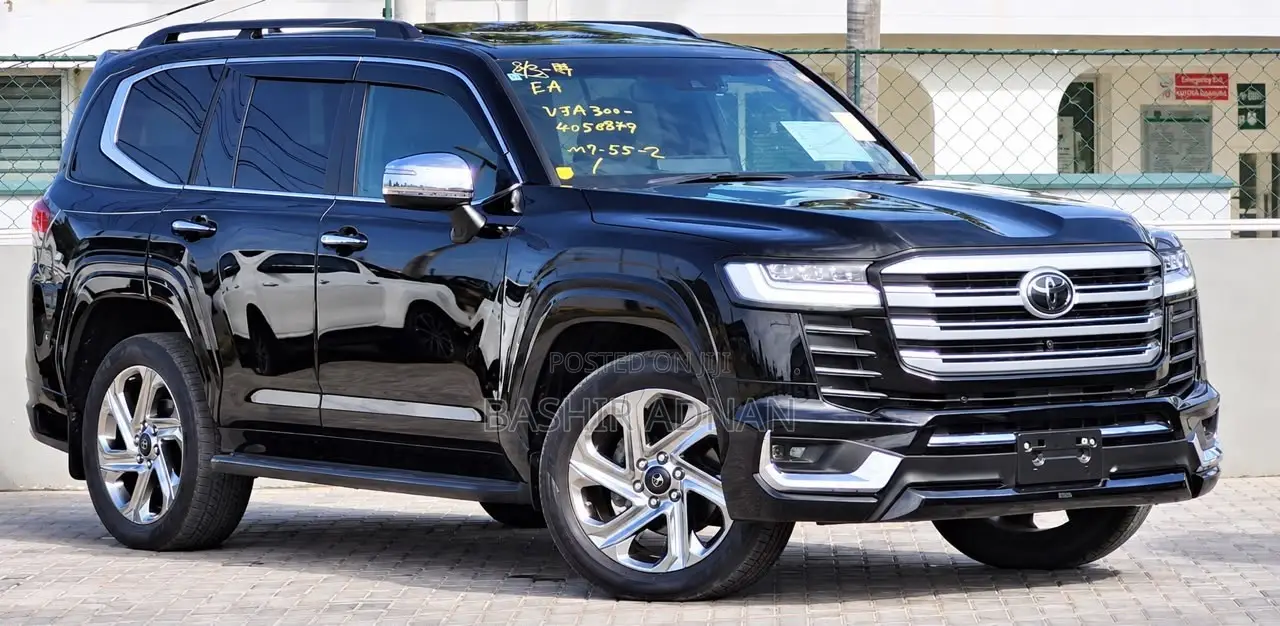 Toyota Land Cruiser 2023 Matt Black