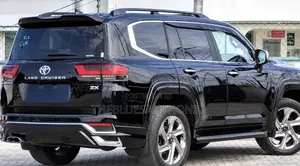 Toyota Land Cruiser 2022 Black