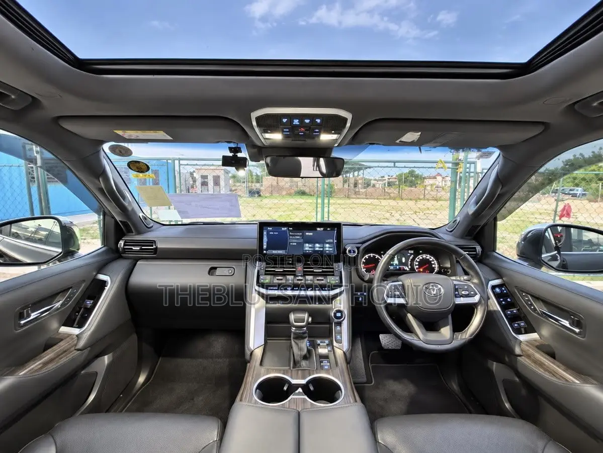 Toyota Land Cruiser 2022 Black