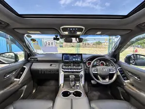 Toyota Land Cruiser 2022 Black