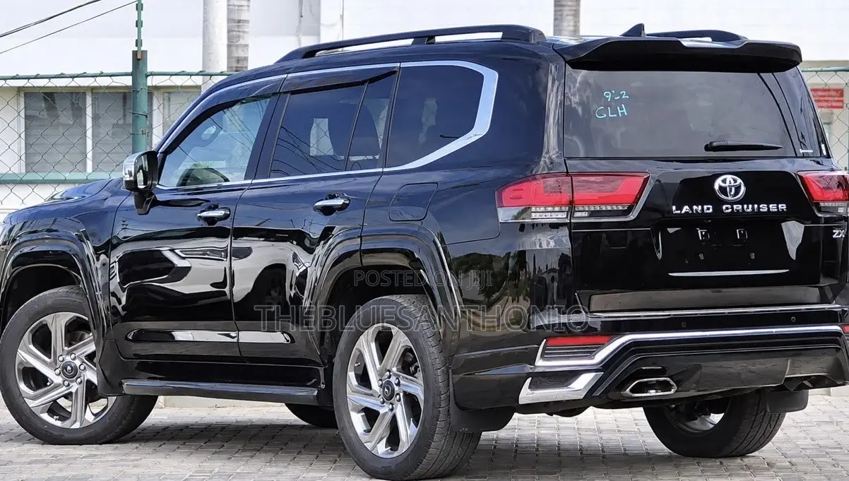 Toyota Land Cruiser 2022 Black