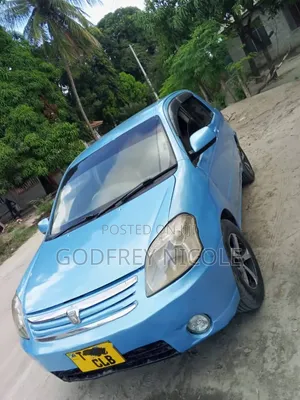 Toyota Raum 2004 Blue