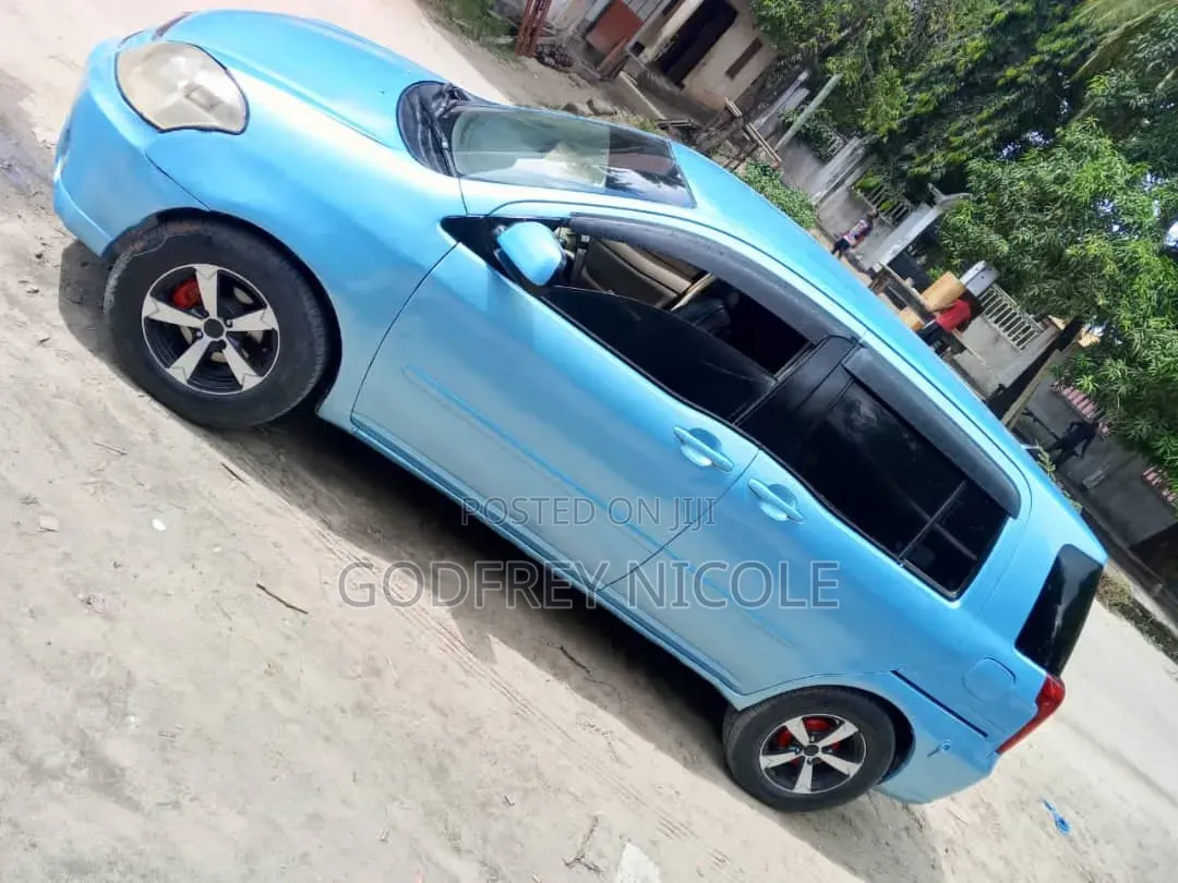 Toyota Raum 2004 Blue