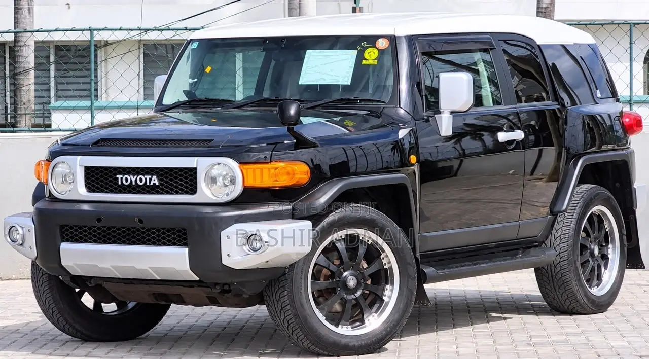 Toyota FJ Cruiser 2012 Black
