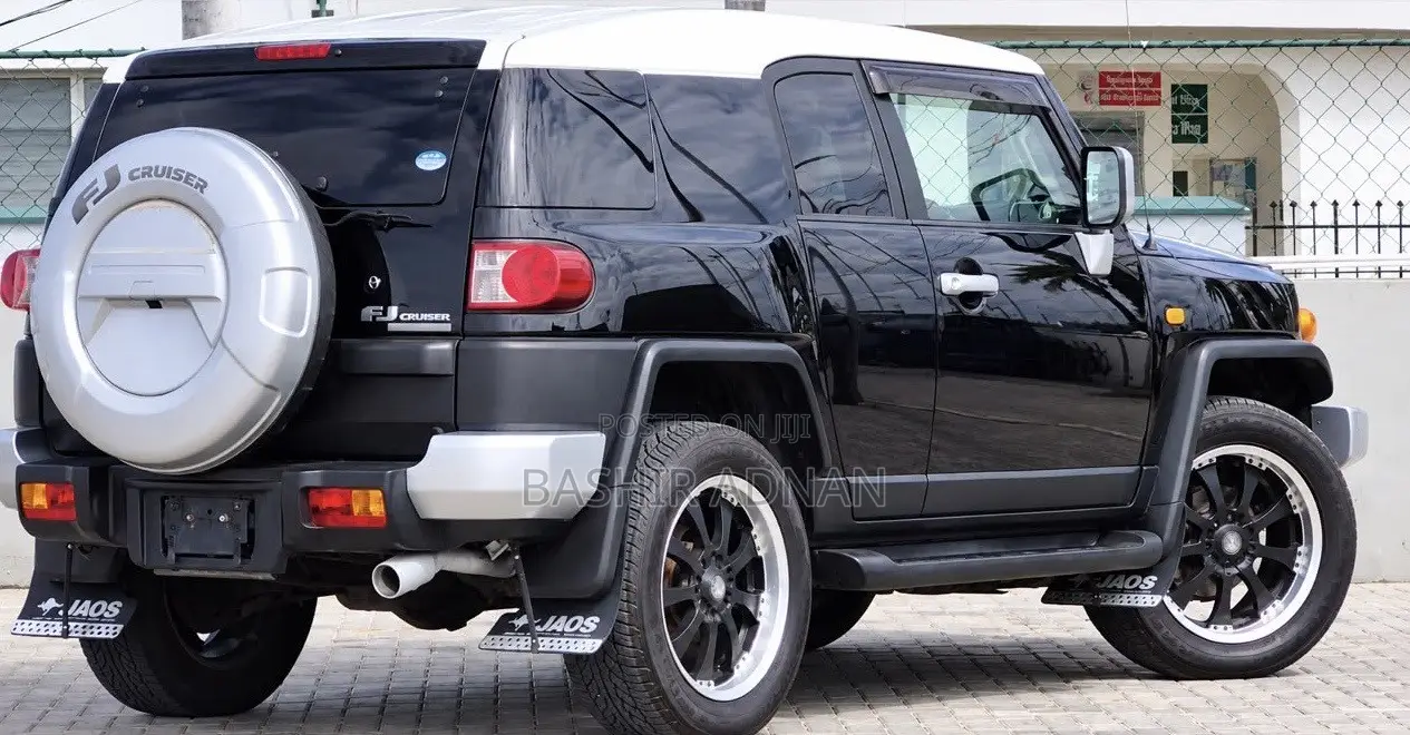 Toyota FJ Cruiser 2012 Black