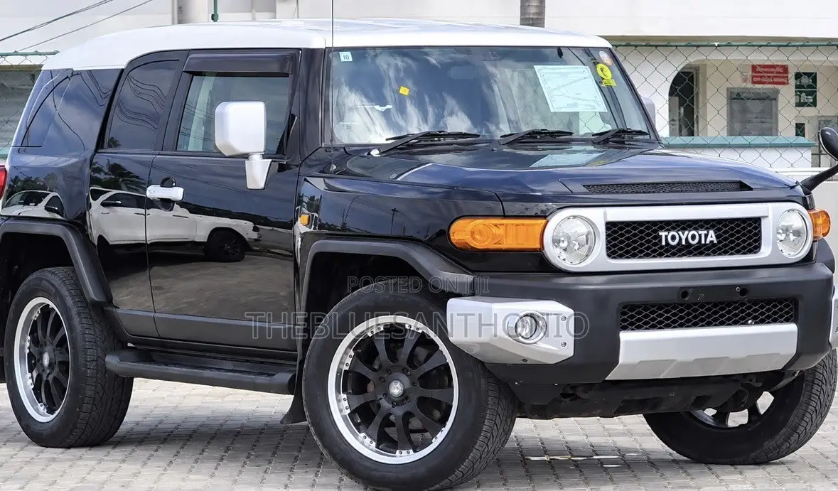 Toyota FJ Cruiser 2015 Black