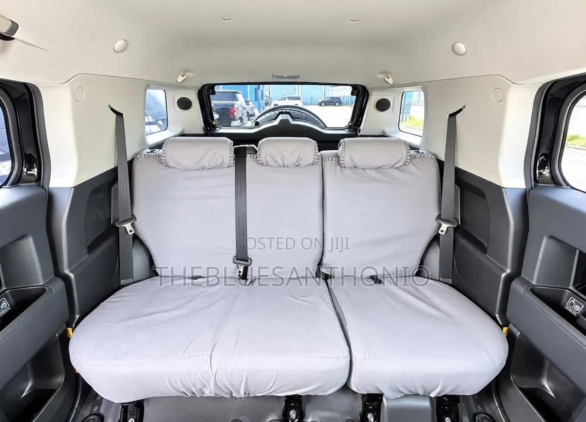 Toyota FJ Cruiser 2015 Black
