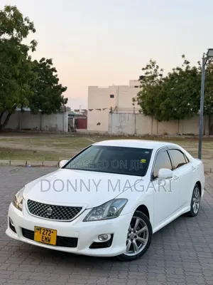 Toyota Crown 2015 White