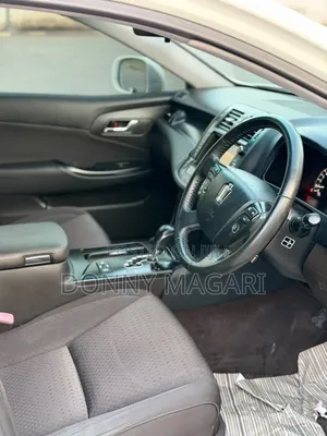 Toyota Crown 2015 White