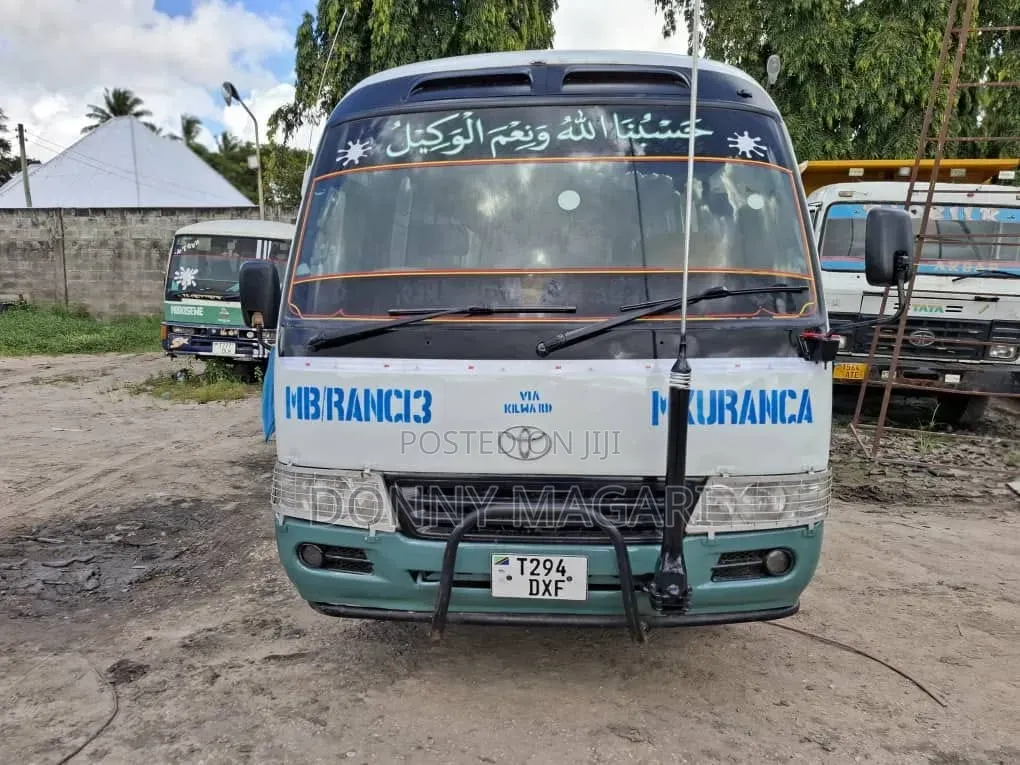 Toyota Coaster 2002 White
