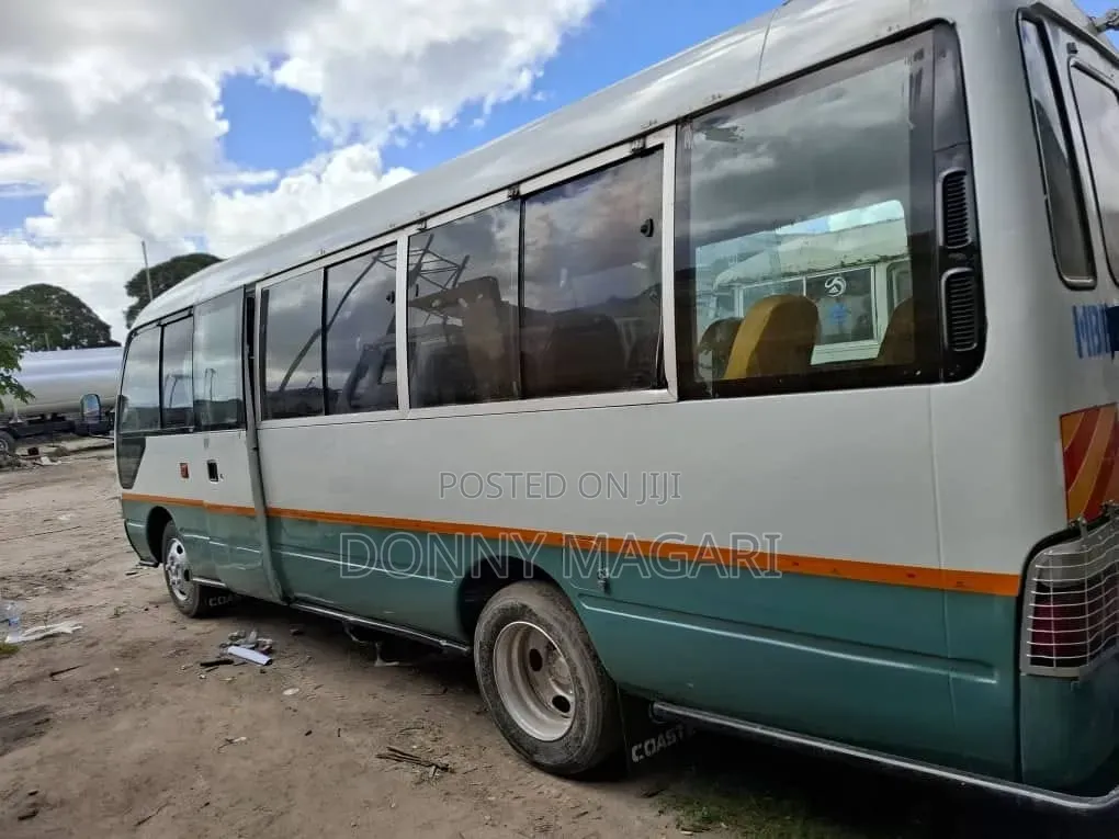 Toyota Coaster 2002 White