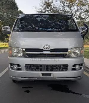 Toyota Quantum 2005 Silver