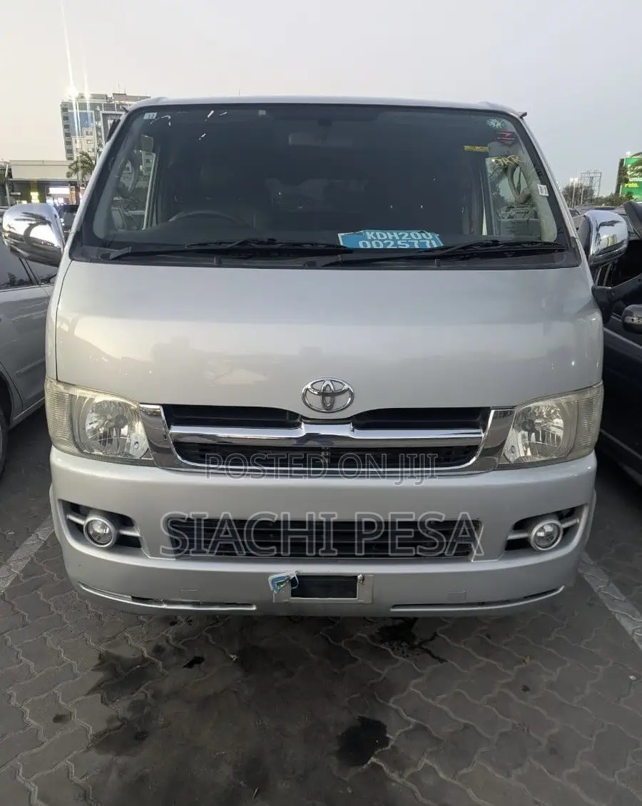 Toyota Quantum 2005 Silver