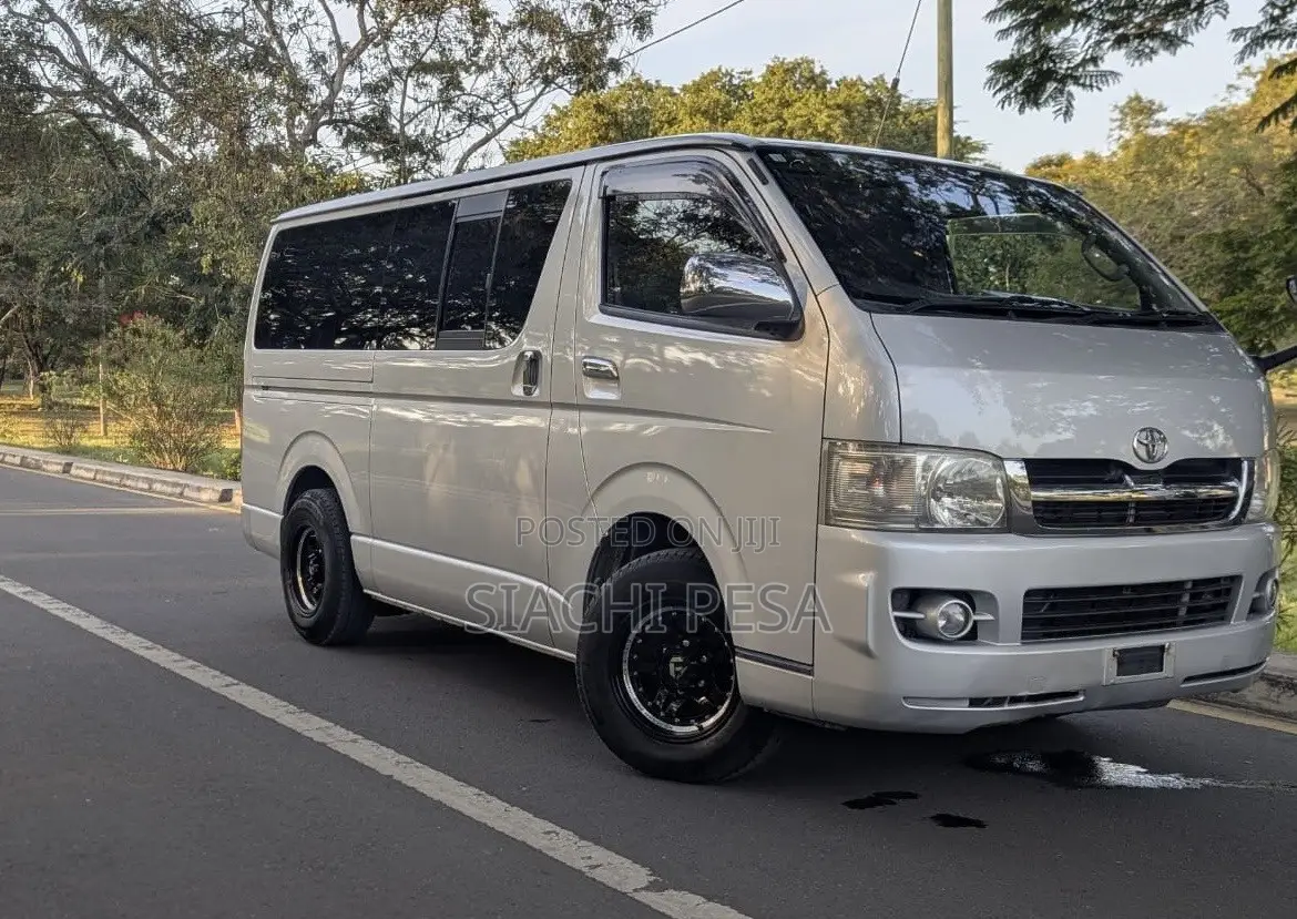 Toyota Quantum 2005 Silver