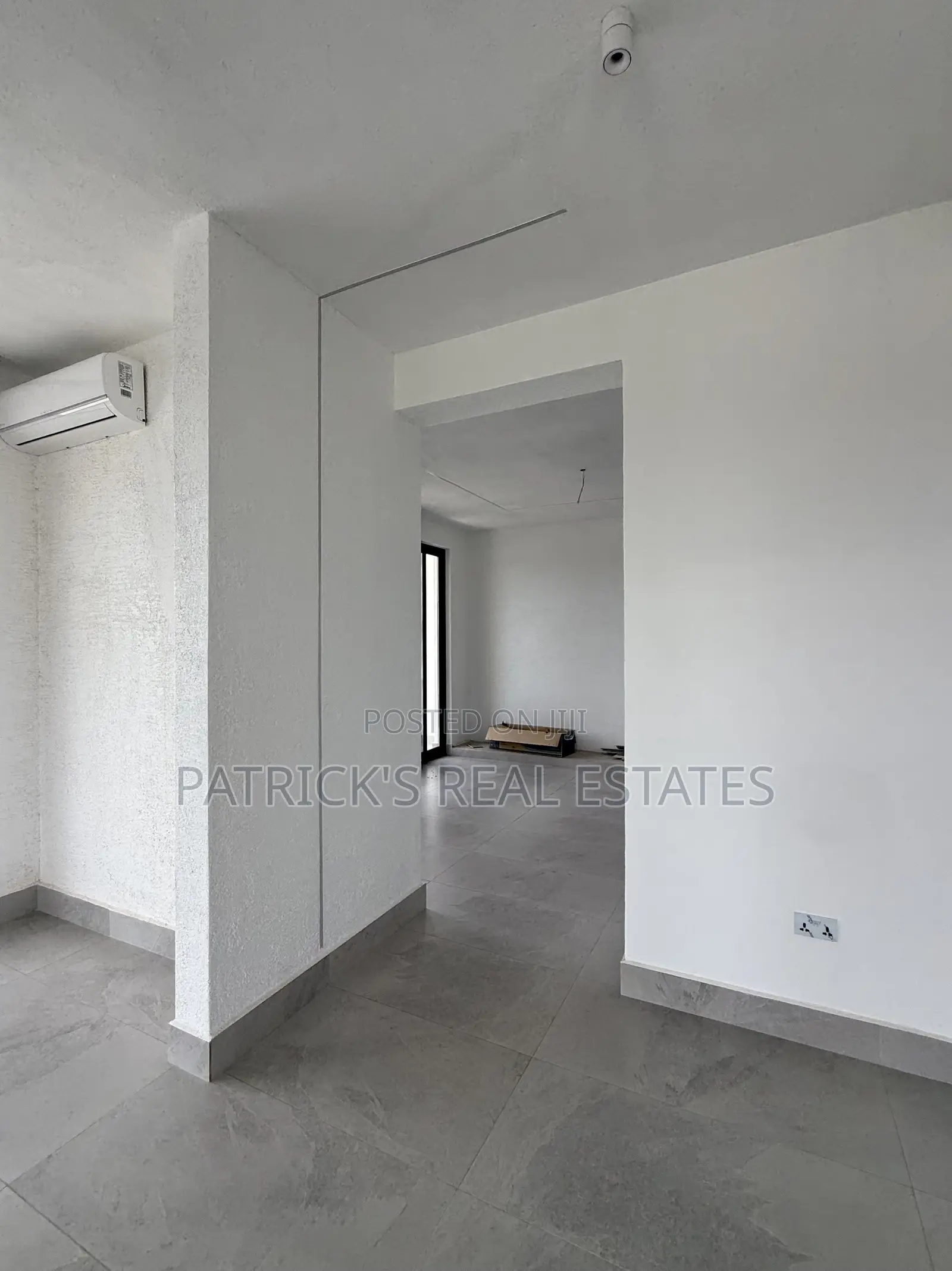8bdrm Mansion in Kunduchi for sale