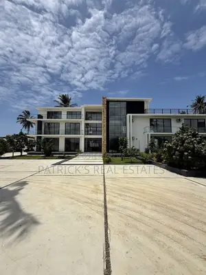 8bdrm Mansion in Kunduchi for sale