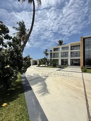 8bdrm Mansion in Kunduchi for sale