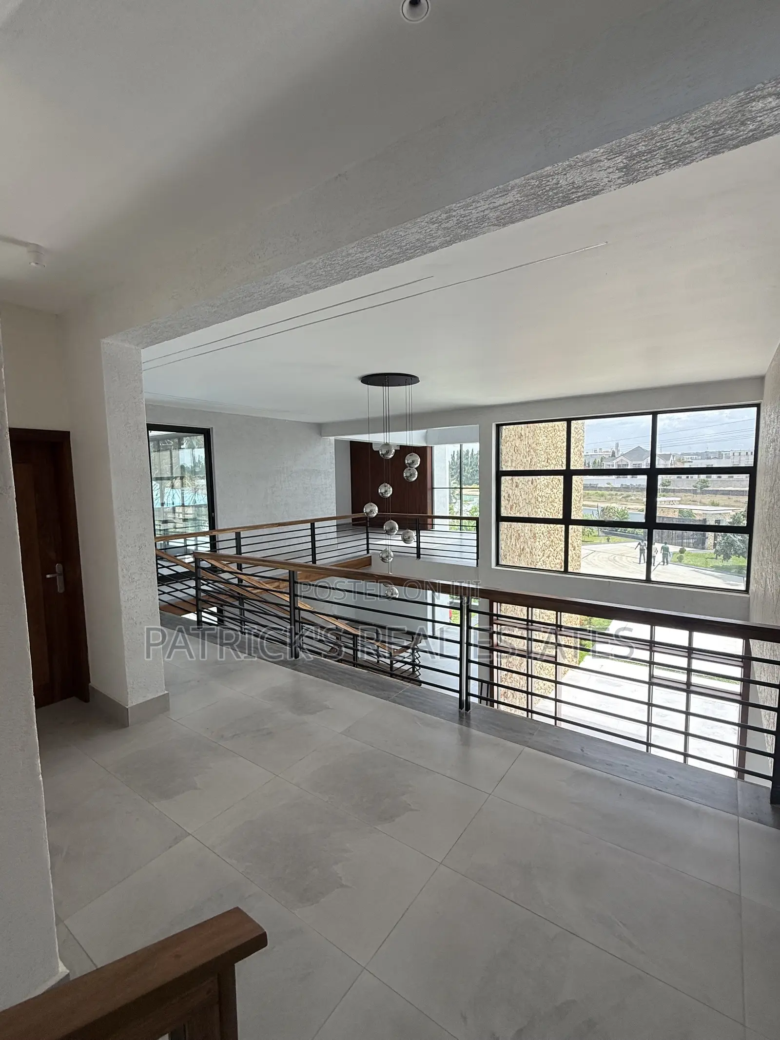 8bdrm Mansion in Kunduchi for sale