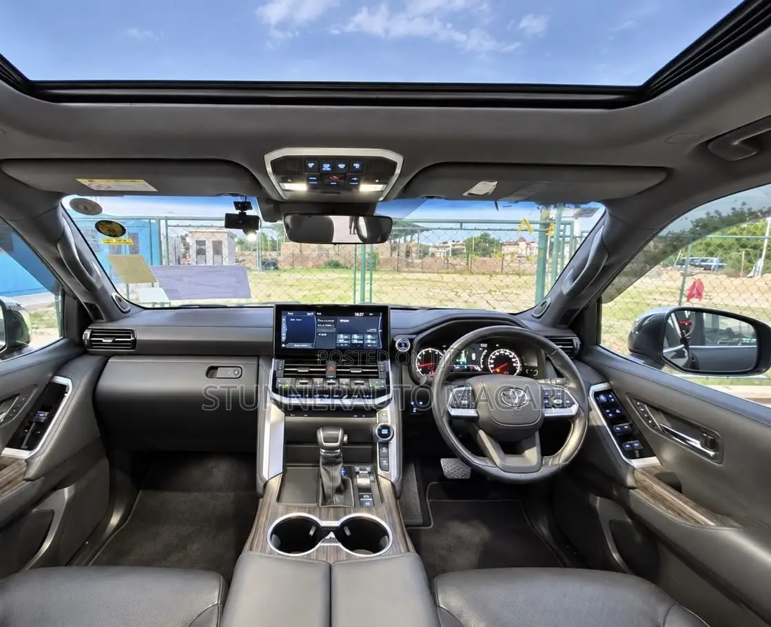 Toyota Land Cruiser 2023 Matt Black