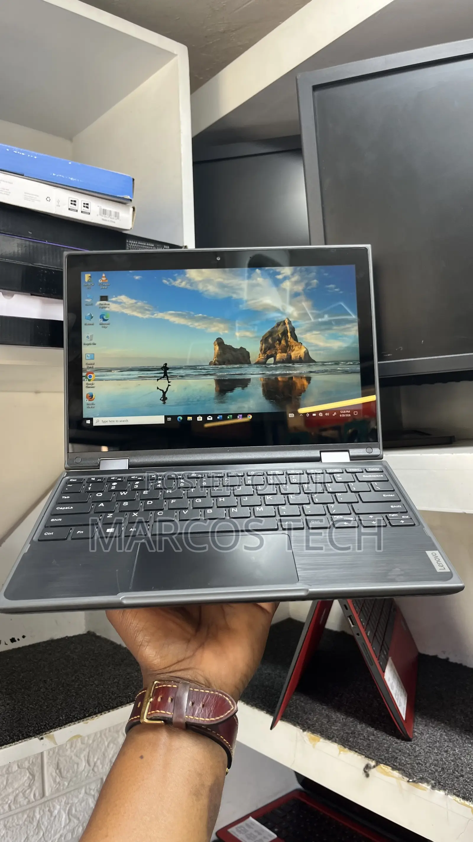Laptop Lenovo 300e 4GB Intel SSD 128GB