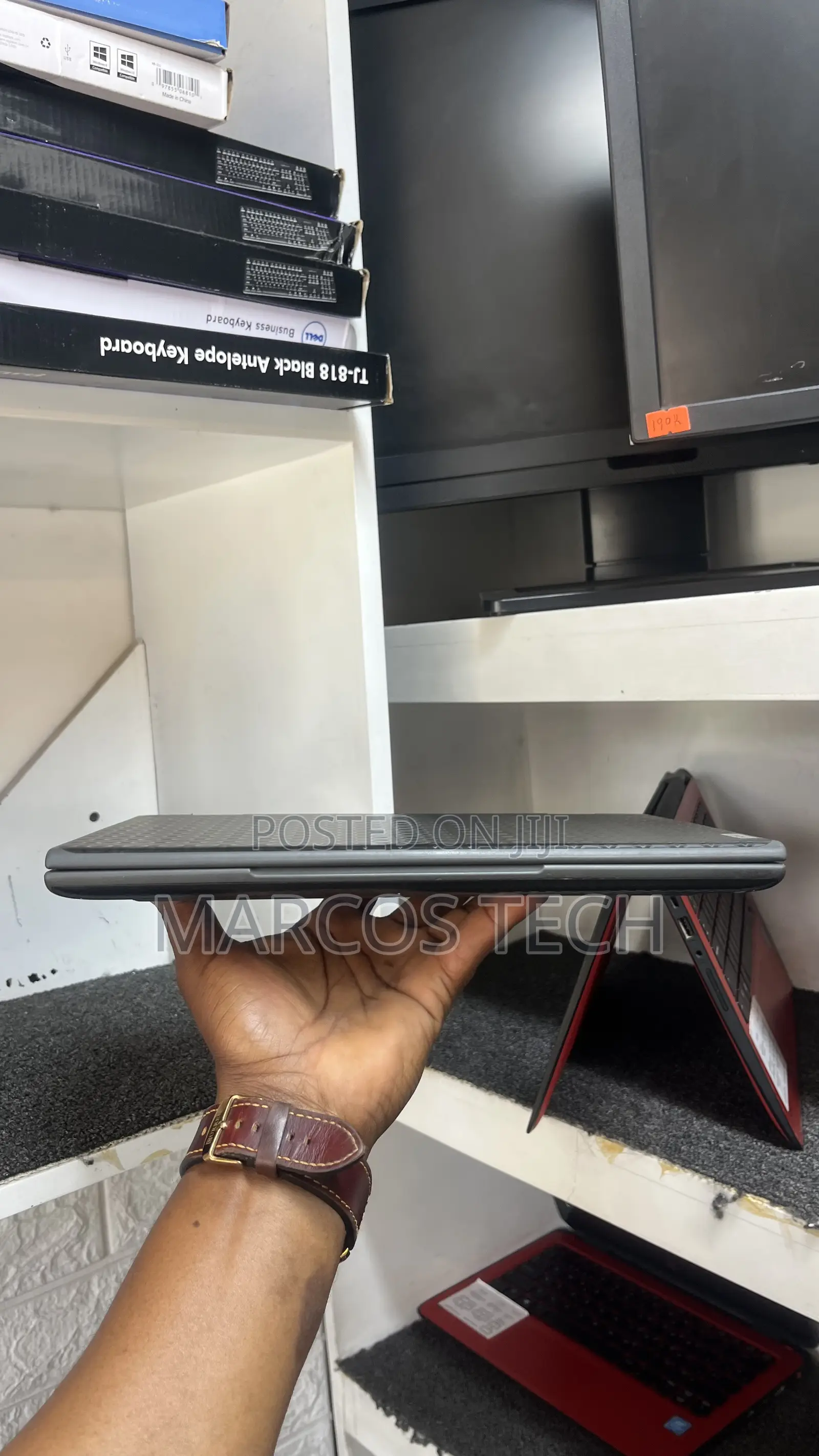 Laptop Lenovo 300e 4GB Intel SSD 128GB