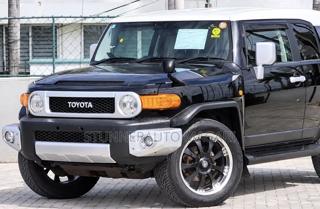 Toyota Land Cruiser 2012 Black