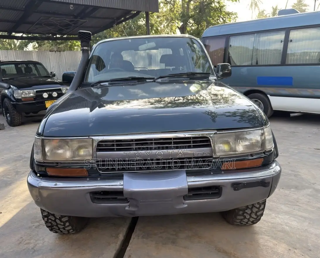 Toyota Land Cruiser 1999 Green