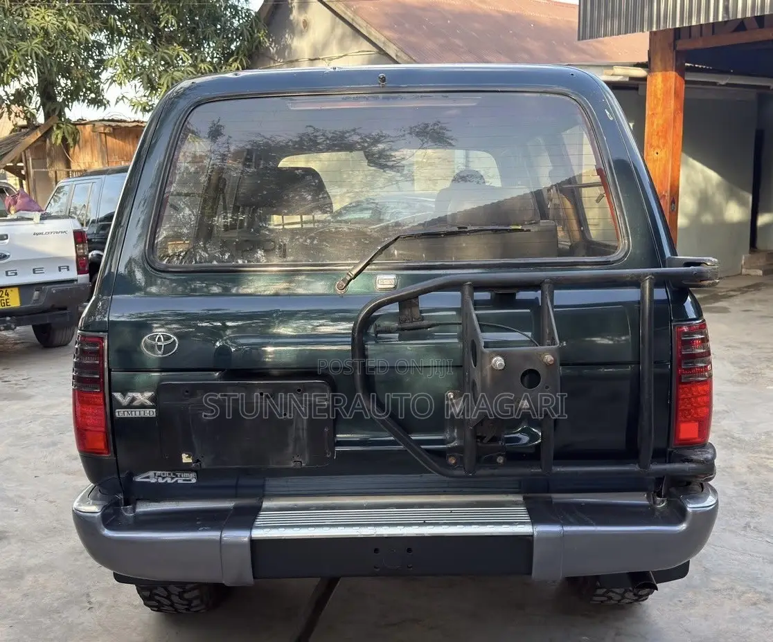 Toyota Land Cruiser 1999 Green