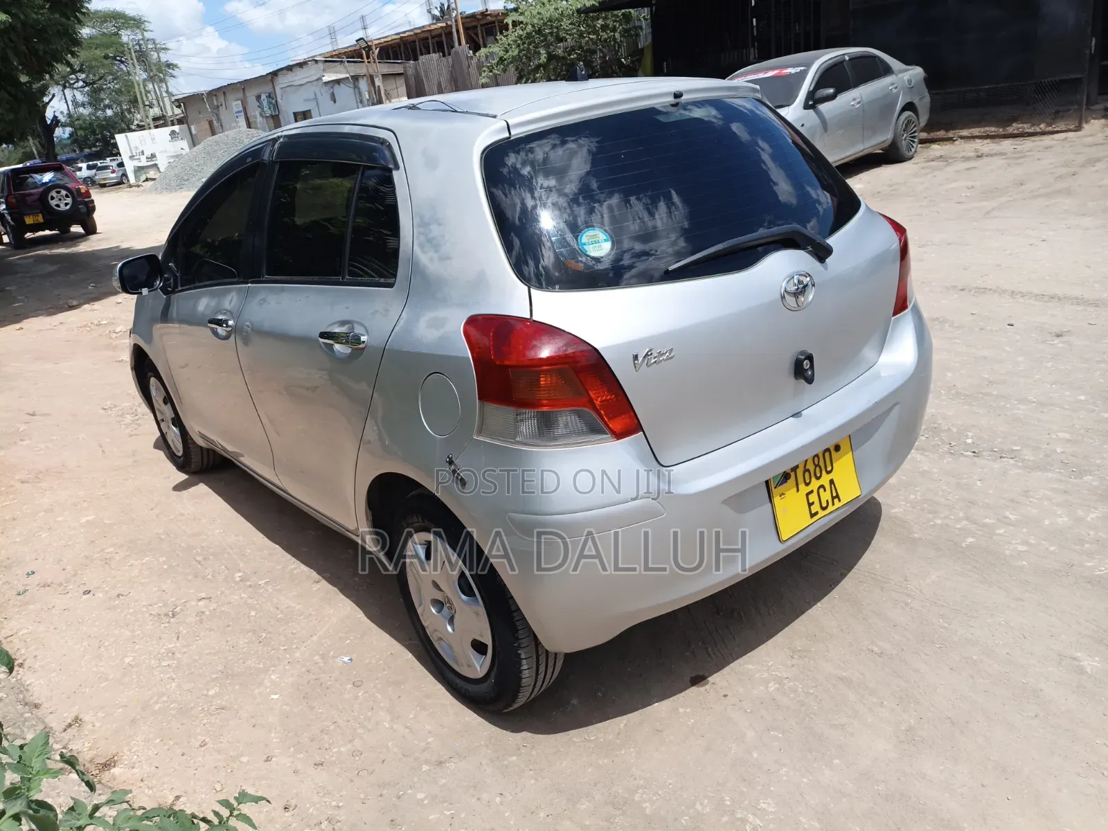 Toyota Vitz 2007 Silver