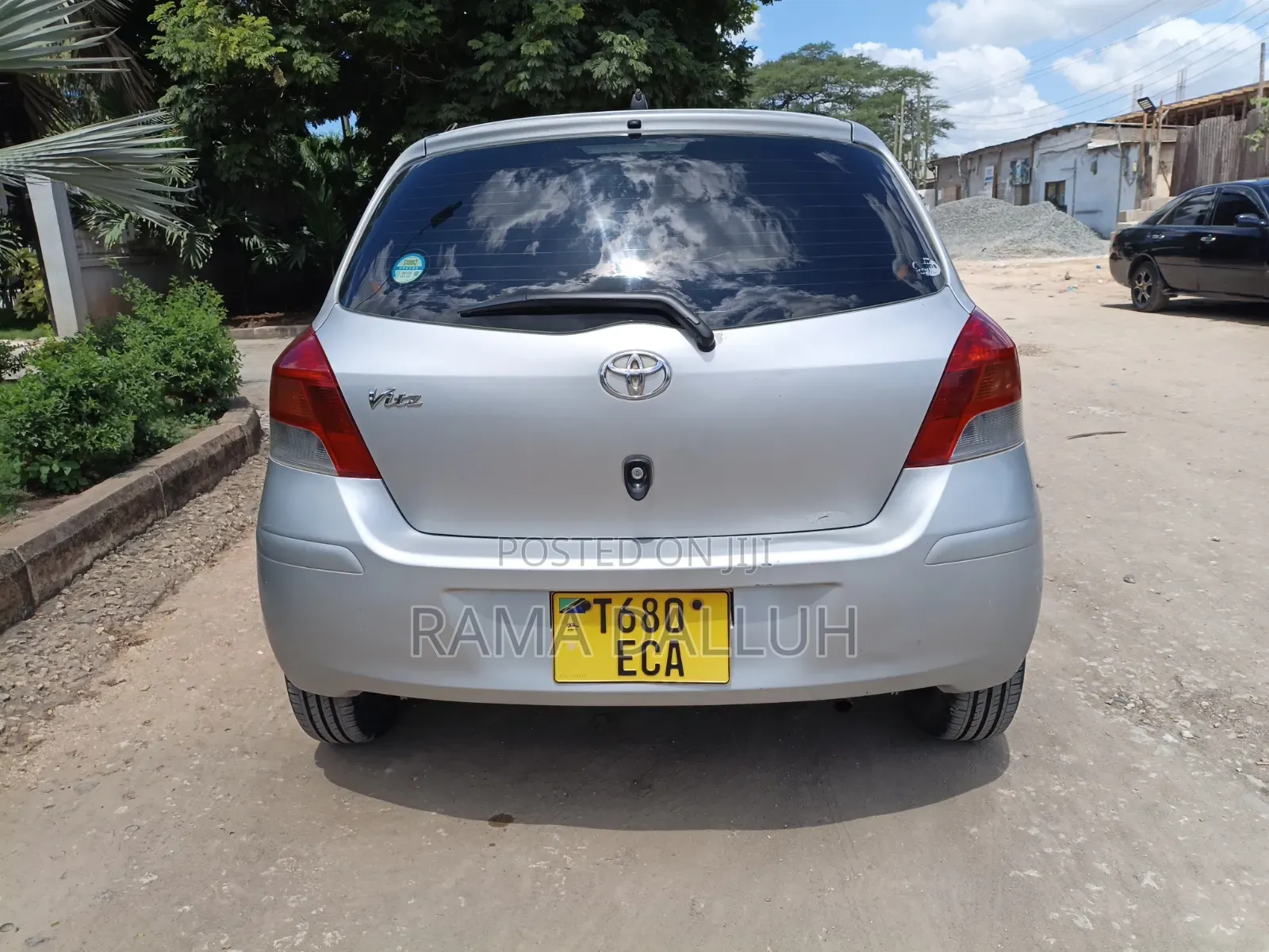 Toyota Vitz 2007 Silver