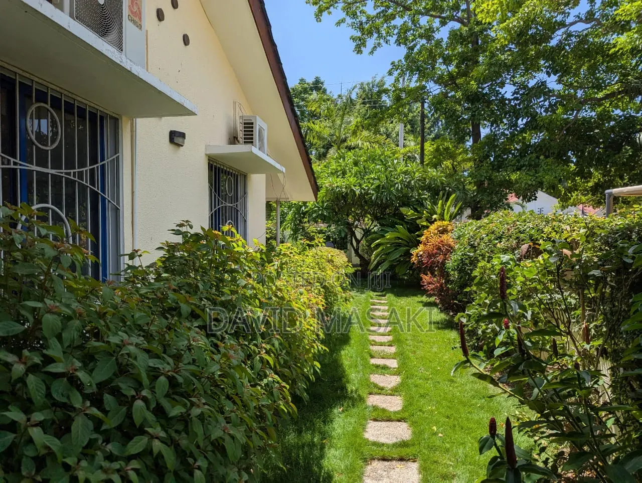 3bdrm Bungalow in Bungalows, Masaki for rent