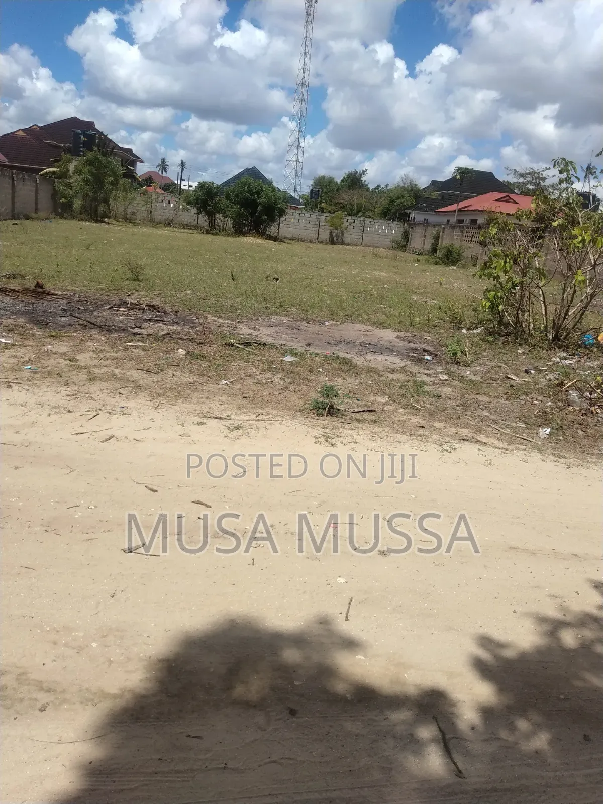 Kiwanja Kinauzwa Kijichi Miande