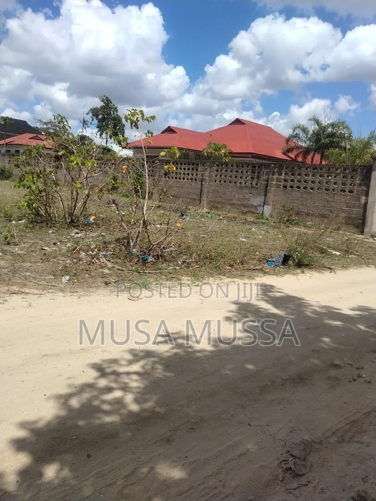 Kiwanja Kinauzwa Kijichi Miande