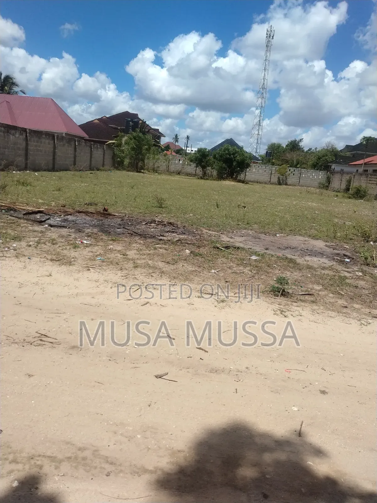 Kiwanja Kinauzwa Kijichi Miande