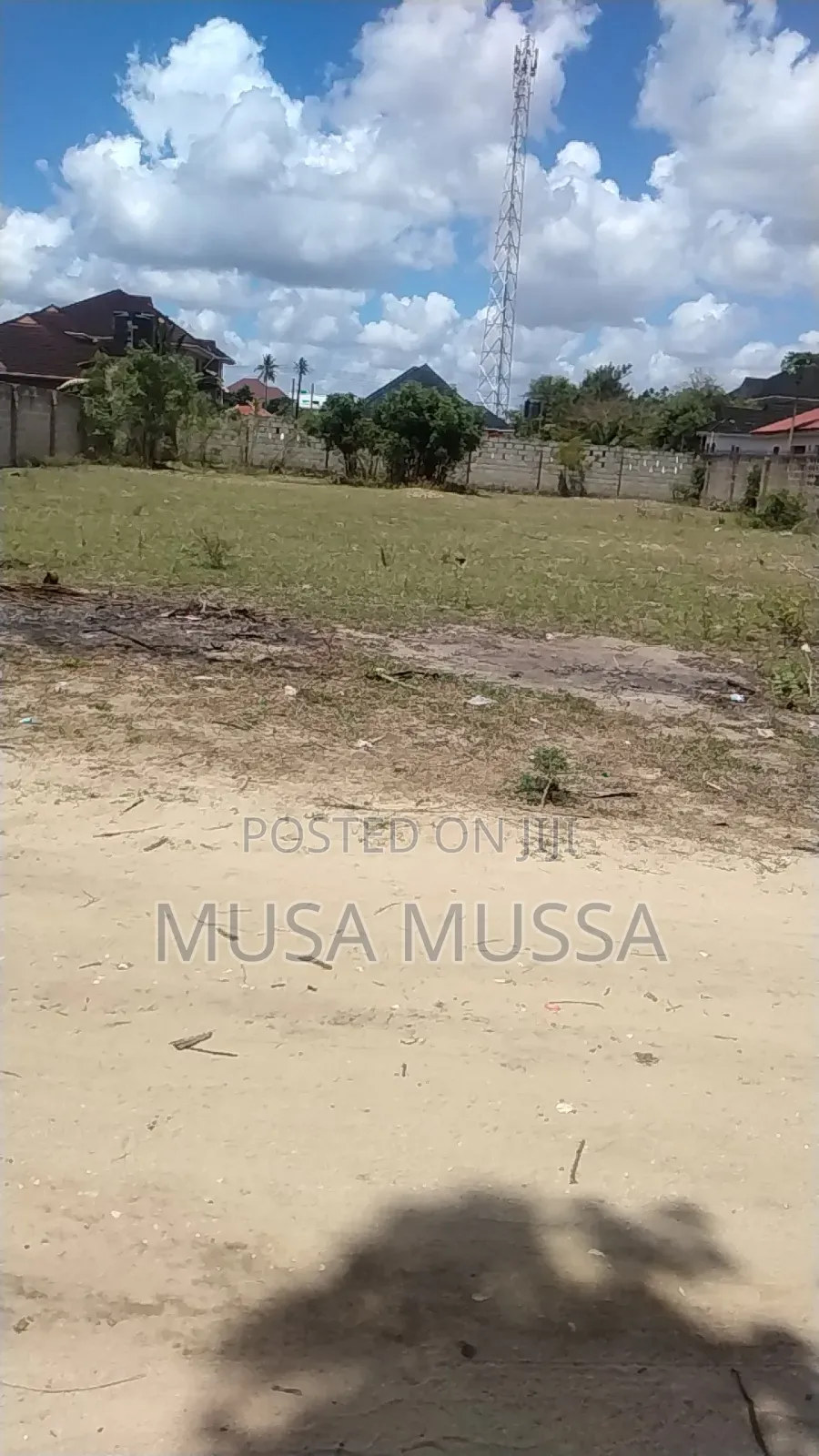 Kiwanja Kinauzwa Kijichi Miande