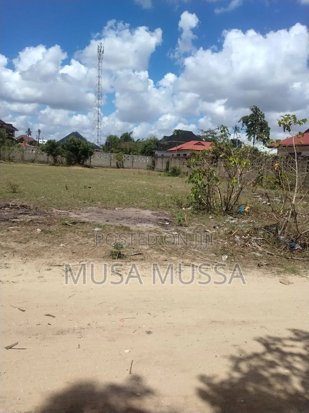Kiwanja Kinauzwa Kijichi Miande