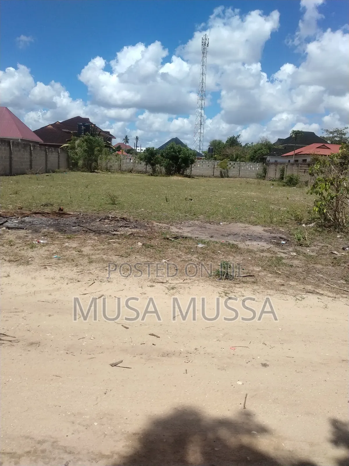 Kiwanja Kinauzwa Kijichi Miande