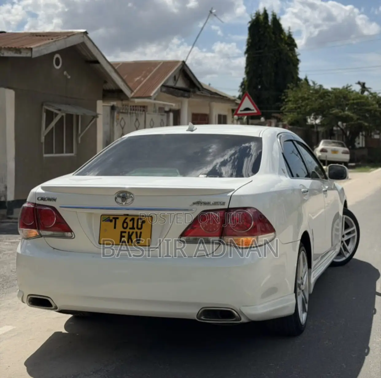 Toyota Crown 2011 White
