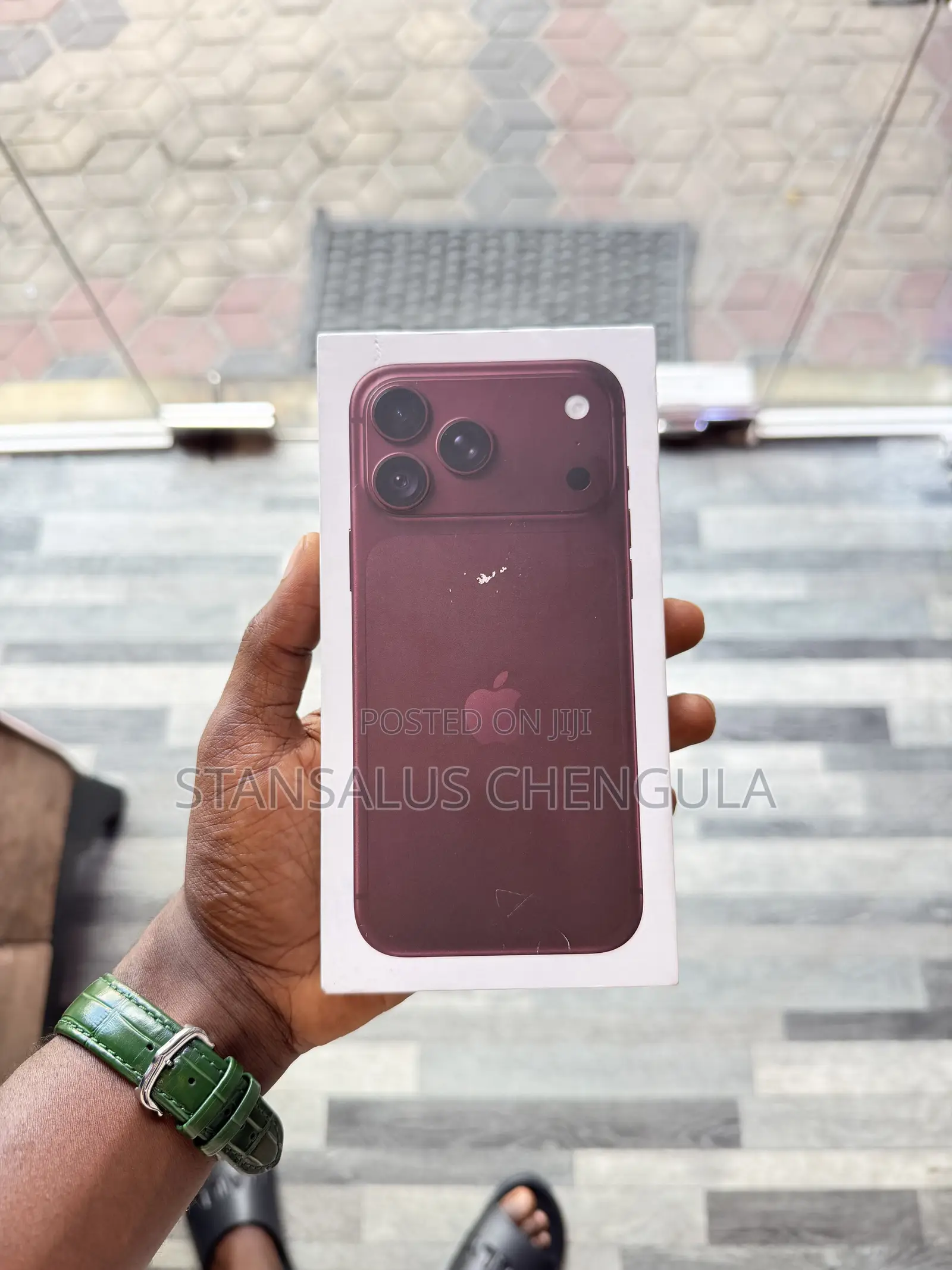 New Apple iPhone 18 Pro Max 256 GB Red