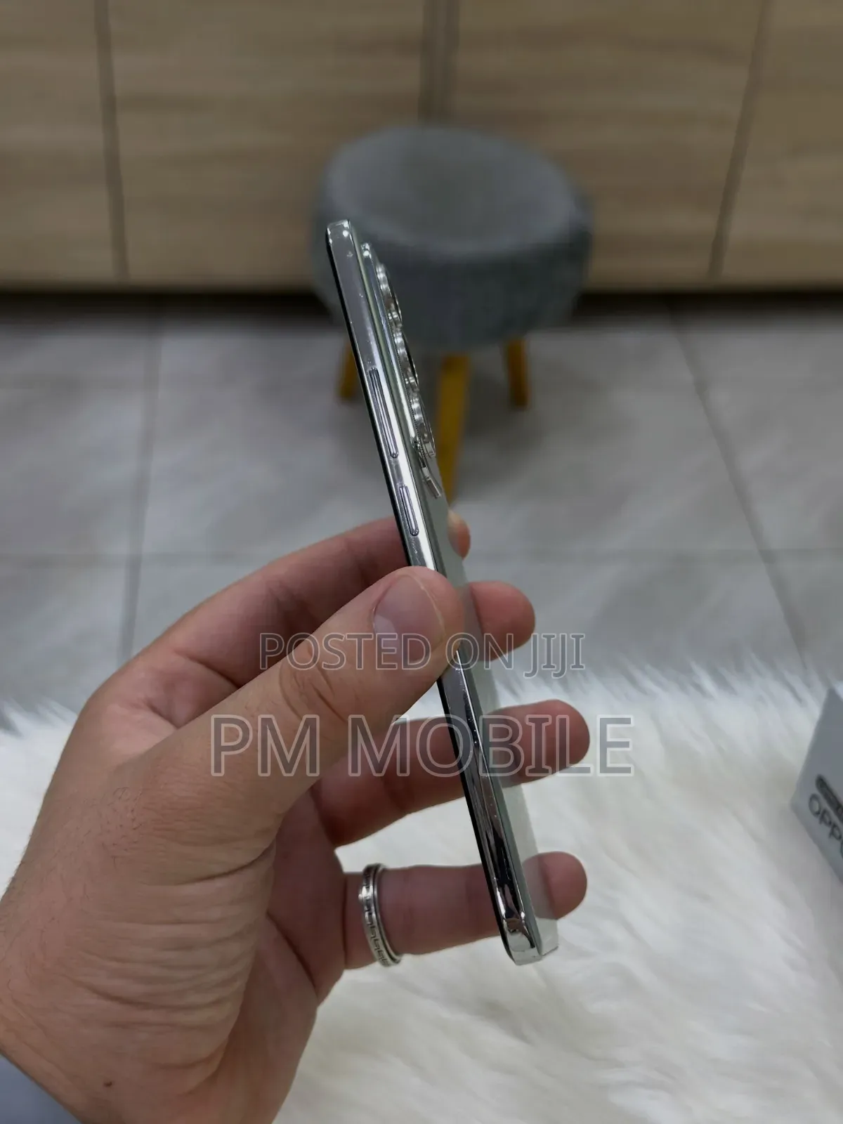 Oppo Reno12 256 GB Silver