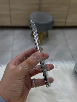 Oppo Reno12 256 GB Silver