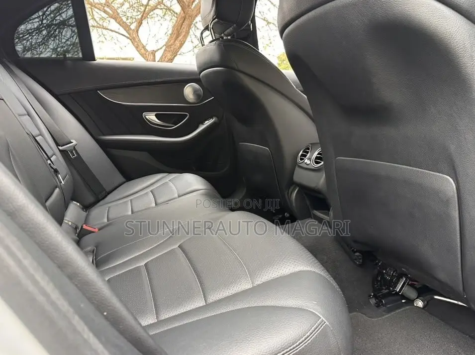 Mercedes-Benz C200 2015 Silver