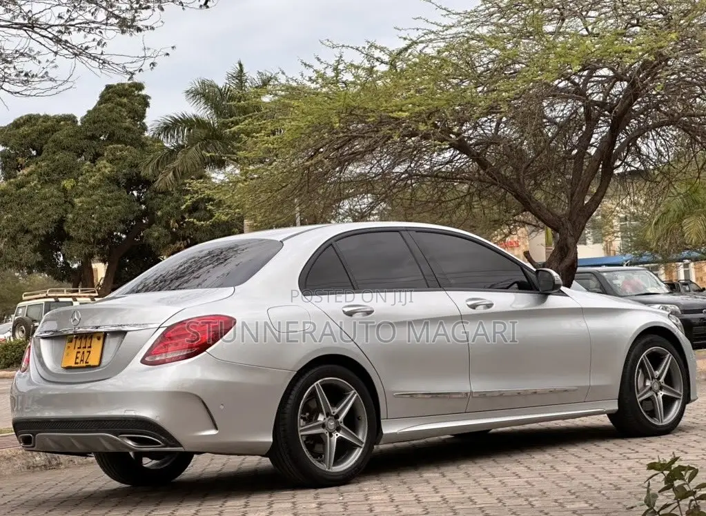 Mercedes-Benz C200 2015 Silver