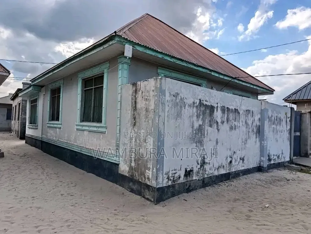 Furnished 4bdrm Bungalow in Kitunda for sale