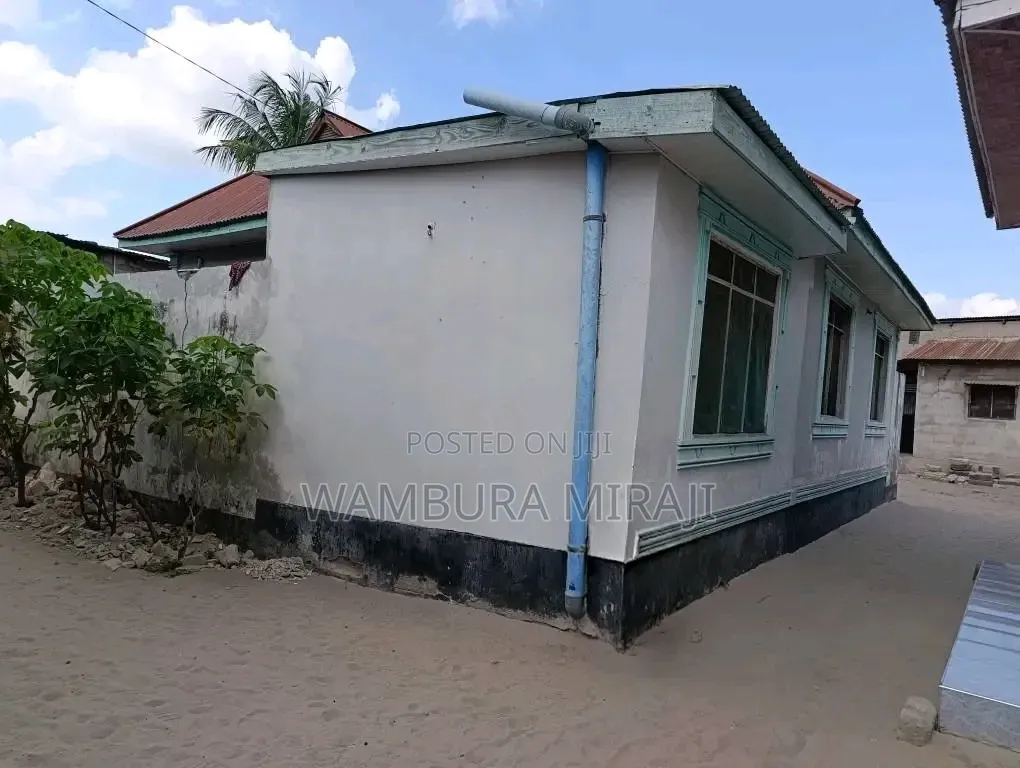 Furnished 4bdrm Bungalow in Kitunda for sale