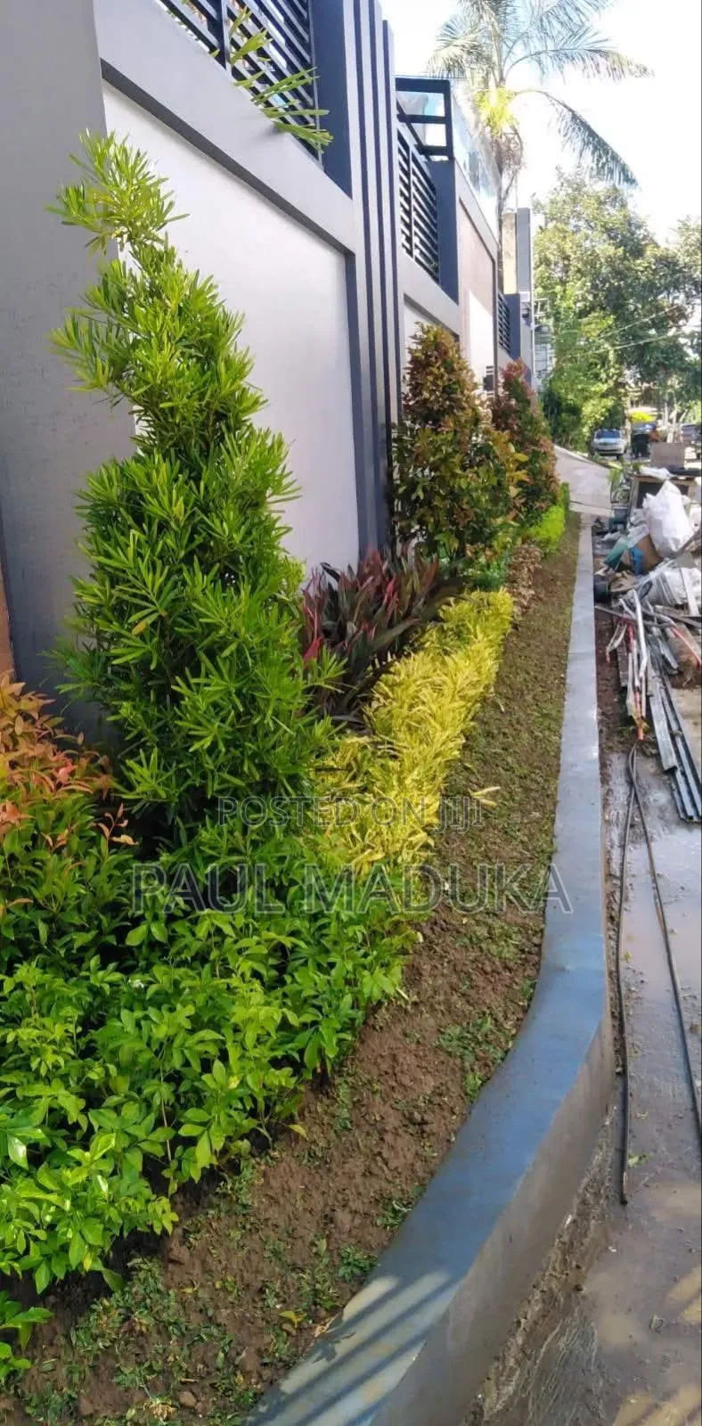 Karibu Kwa Huduma Ya Ujenzi,land Scaping,upakaji Rangi Na Uezekaji