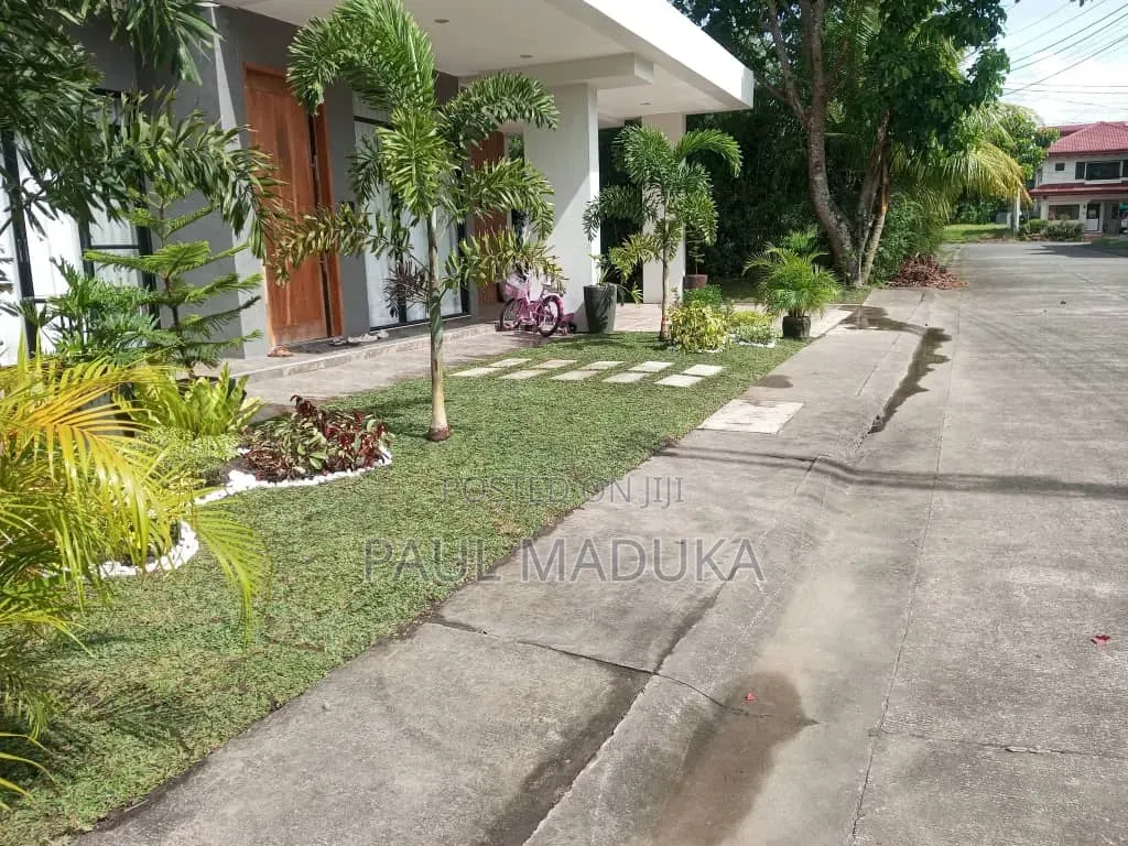 Karibu Kwa Huduma Ya Ujenzi,land Scaping,upakaji Rangi Na Uezekaji